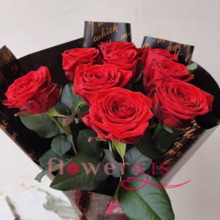 Из красных роз ред наоми